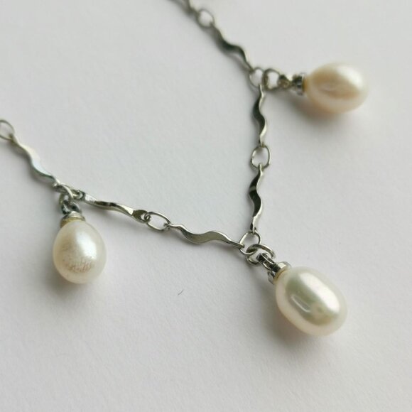 White freshwater pearl droplet bracelet - Picture 3 of 7
